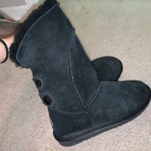 black winter boots